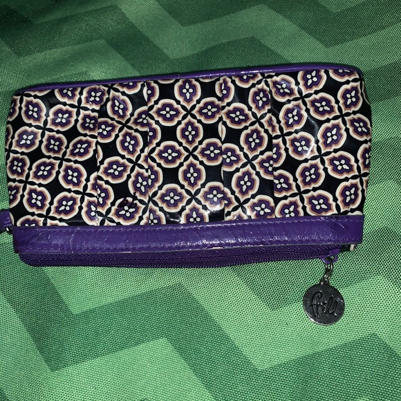 Vera Bradley Wristlet - Picture 7 of 7